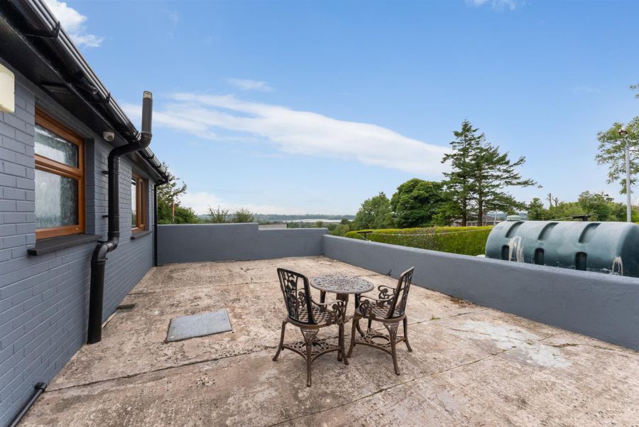 5 Rock Road