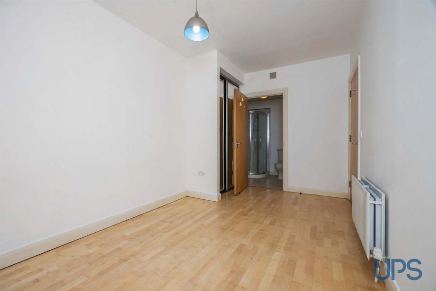 Apt 6 The Ross Building