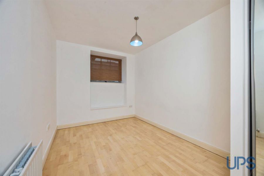 Apt 6 The Ross Building