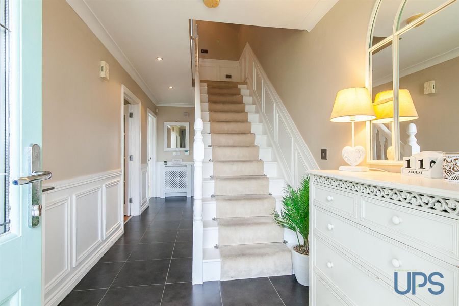 10 Lagmore View Way