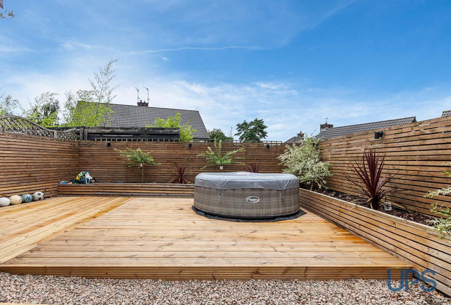 10 Lagmore View Way