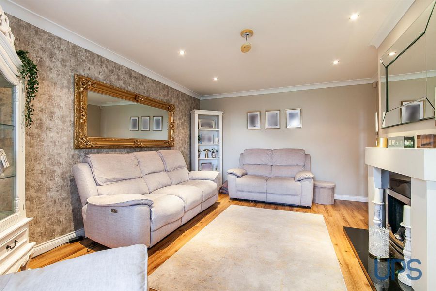 10 Lagmore View Way