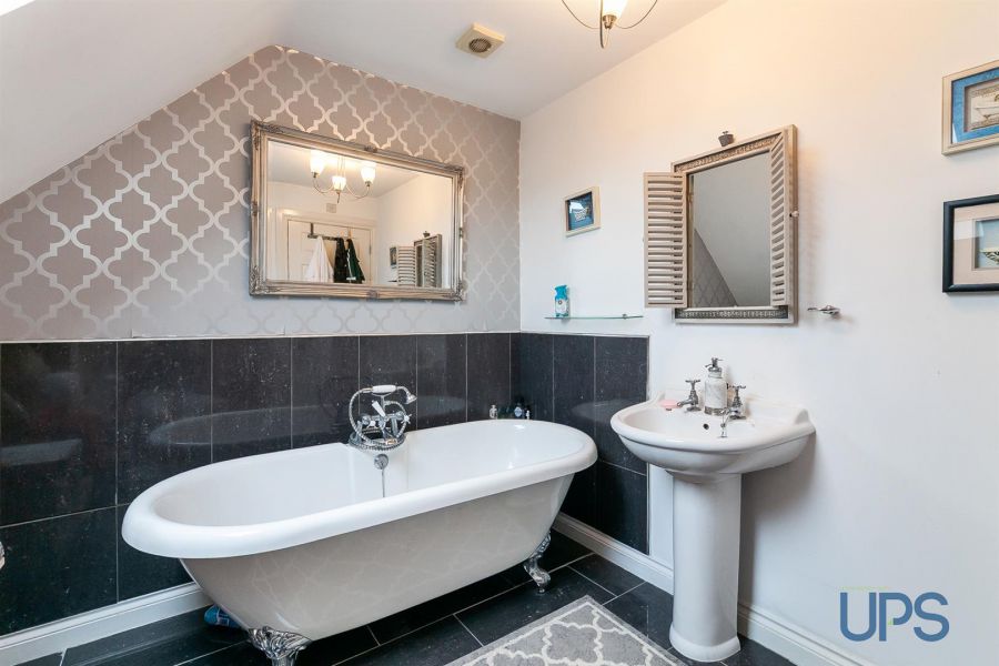 5 Lagmore View Crescent
