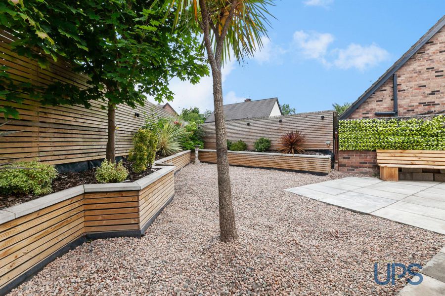 5 Lagmore View Crescent