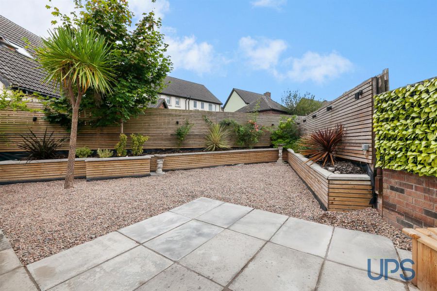 5 Lagmore View Crescent