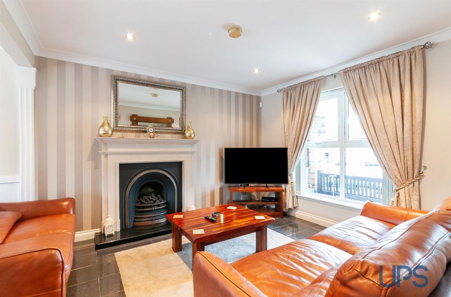 5 Lagmore View Crescent