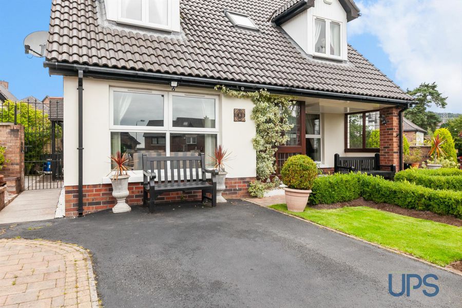 5 Lagmore View Crescent