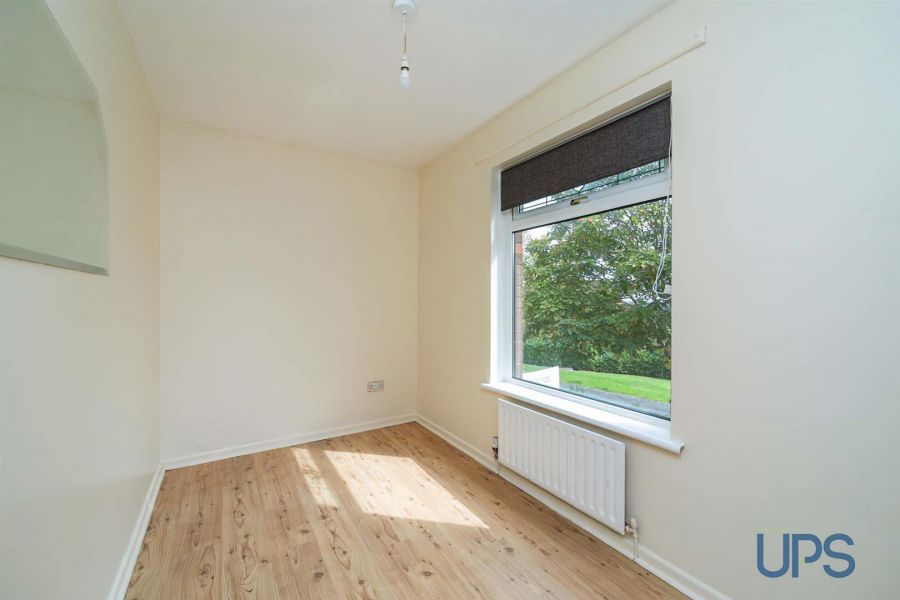 18 Woodside View