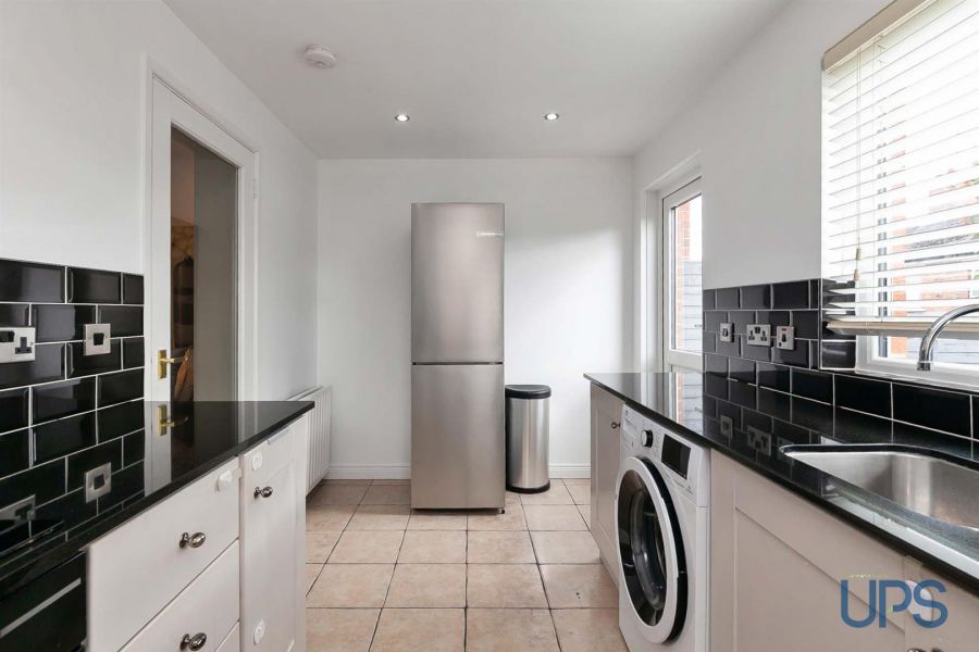 49 Andersonstown Park