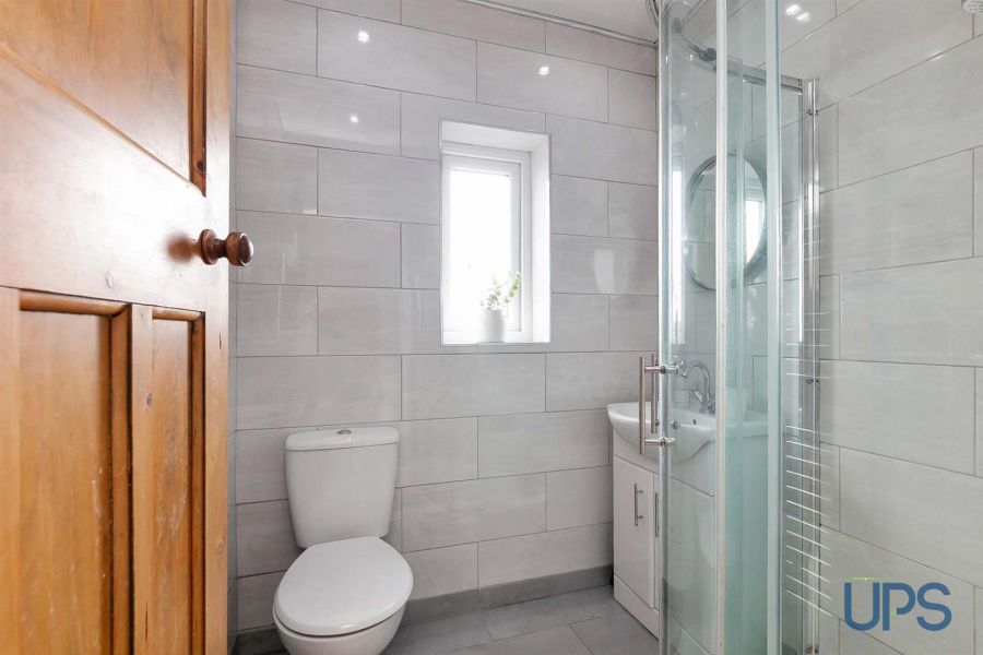 49 Andersonstown Park