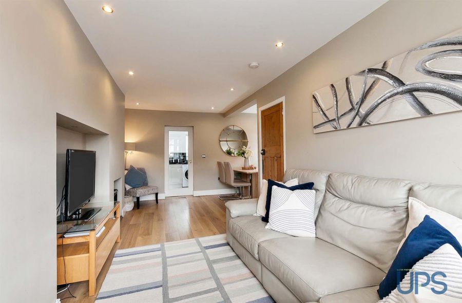 49 Andersonstown Park