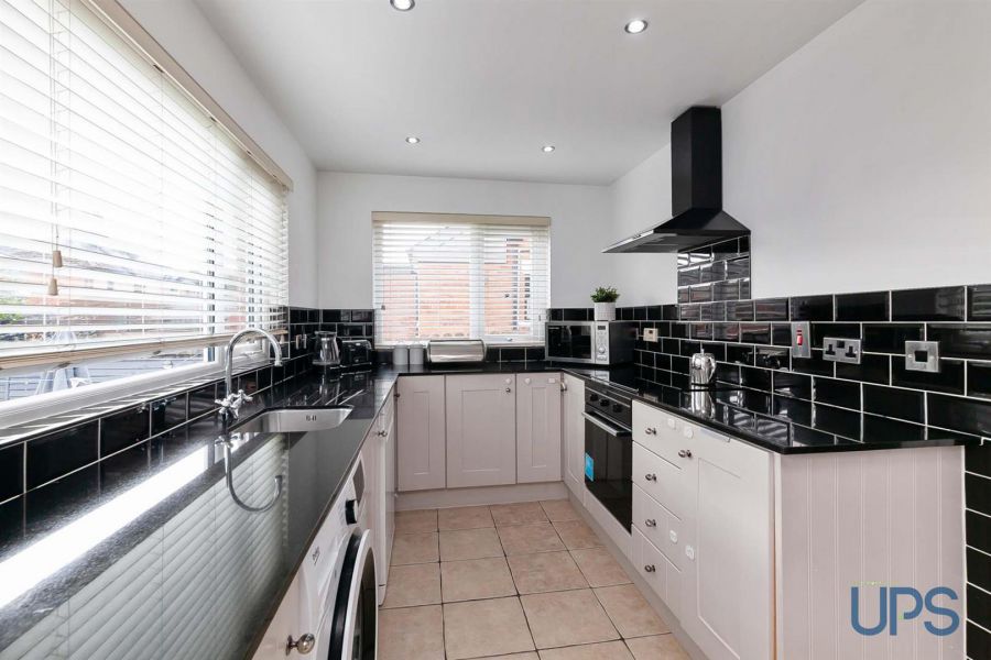 49 Andersonstown Park