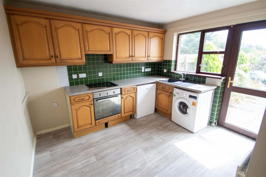 100 Hazelwood Avenue 100 Hazelwood Avenue