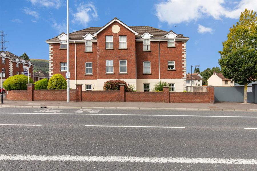 Apt 2 Doire Beag, 159 Andersonstown Road