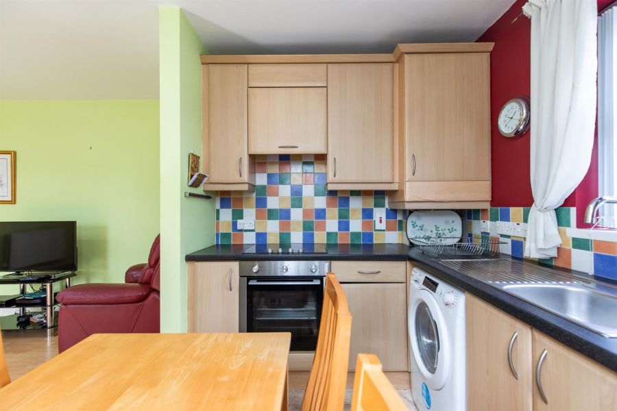 Apt 2 Doire Beag, 159 Andersonstown Road