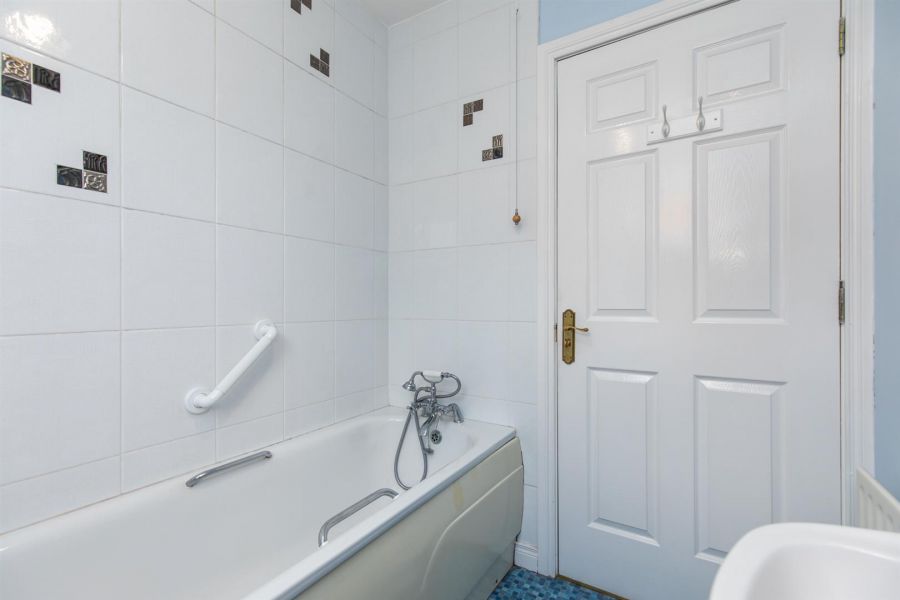 Apt 2 Doire Beag, 159 Andersonstown Road