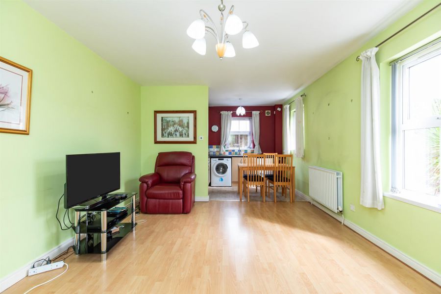 Apt 2 Doire Beag, 159 Andersonstown Road