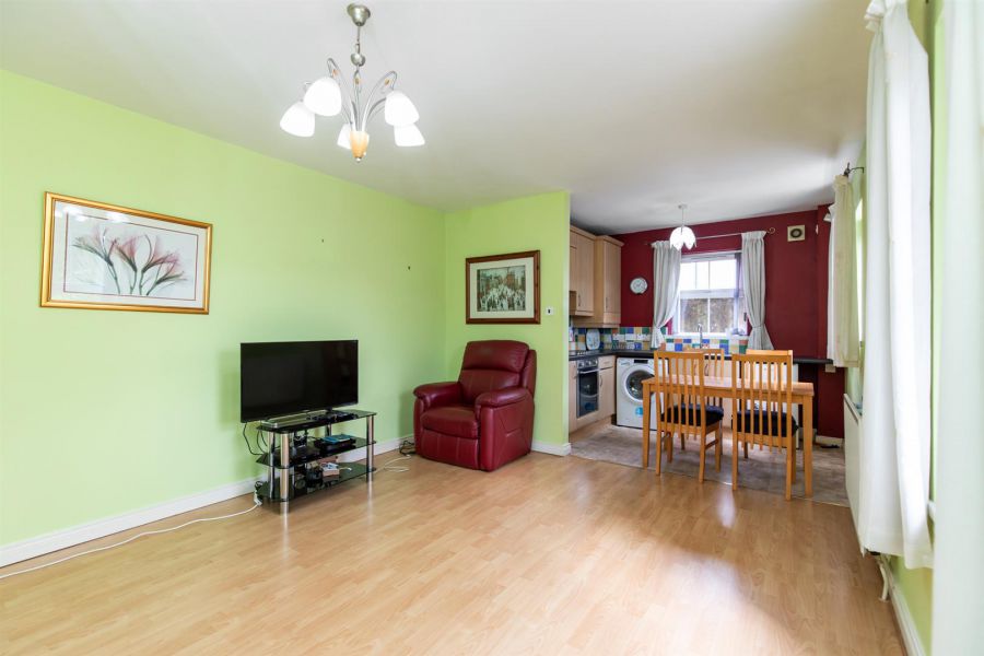 Apt 2 Doire Beag, 159 Andersonstown Road