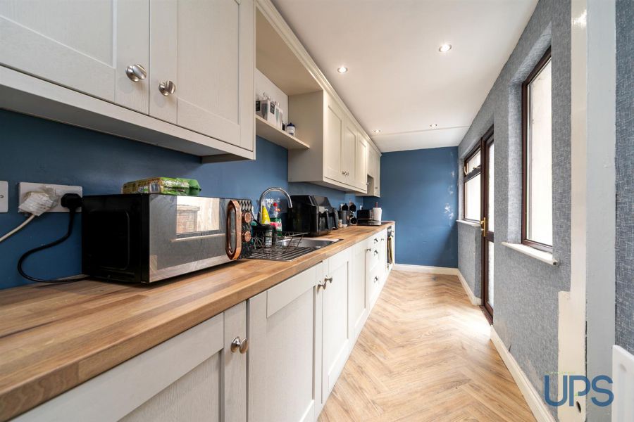 11 Beechmount Drive