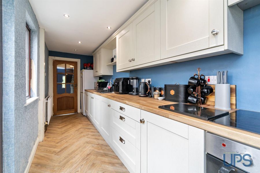 11 Beechmount Drive