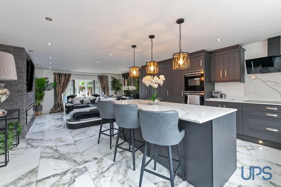 56 Lagmore Grove