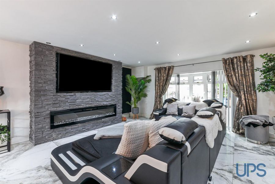 56 Lagmore Grove