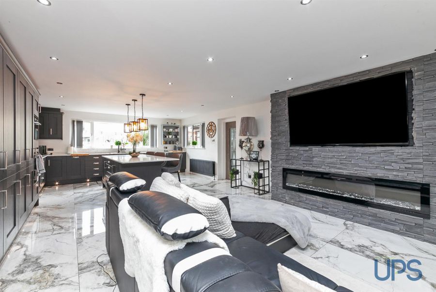 56 Lagmore Grove