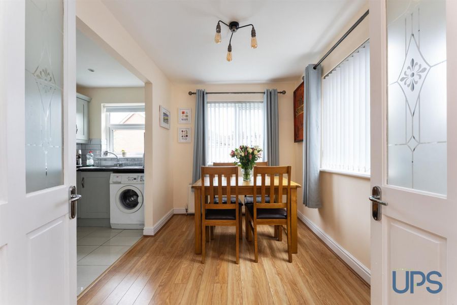 28 Glen Parade