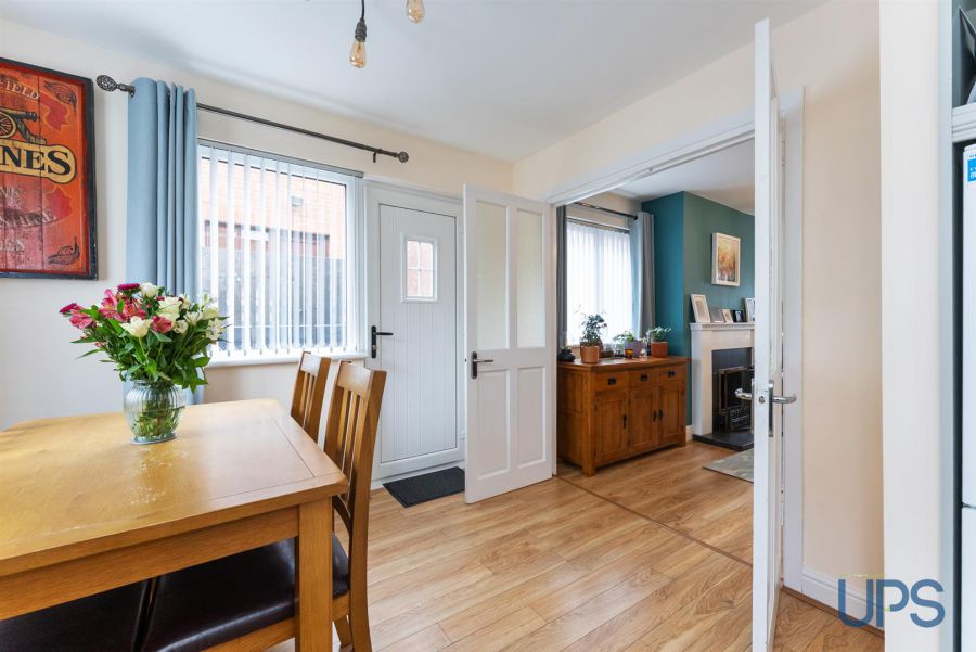 28 Glen Parade