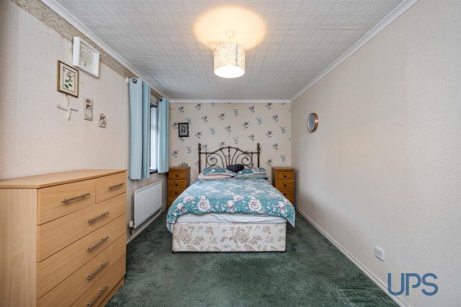 88 Andersonstown Park West