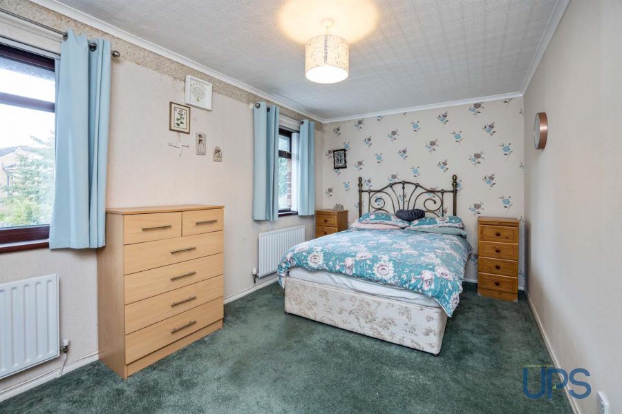 88 Andersonstown Park West