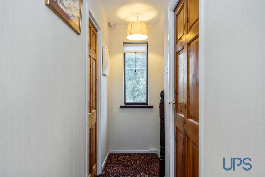 88 Andersonstown Park West