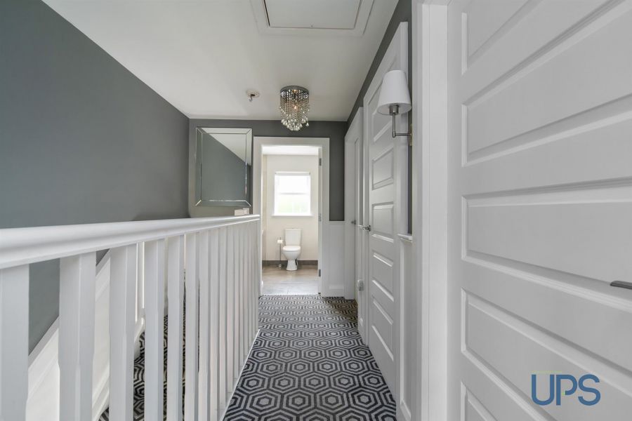 17 Huntingdon Hill