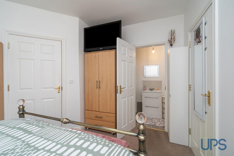 Apt 10, Pinetree Court 157 Glen Road