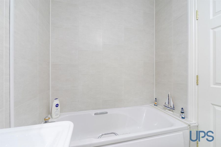 Apt 10, Pinetree Court 157 Glen Road