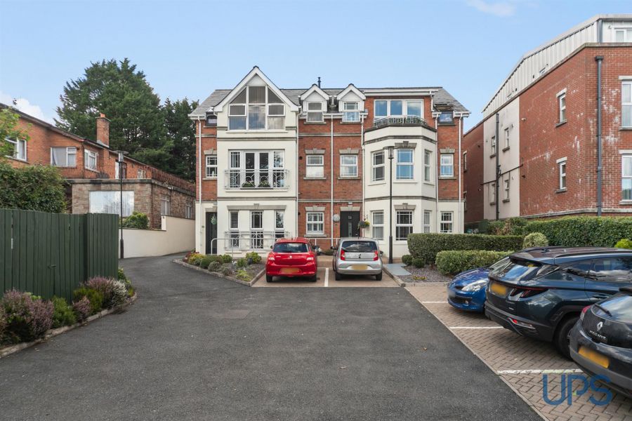 Apt 10, Pinetree Court 157 Glen Road