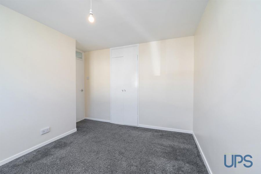 6 Whin Park