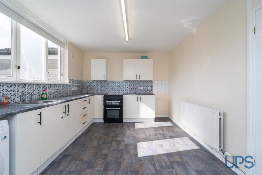 6 Whin Park