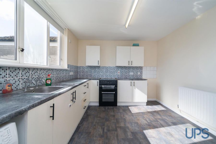 6 Whin Park