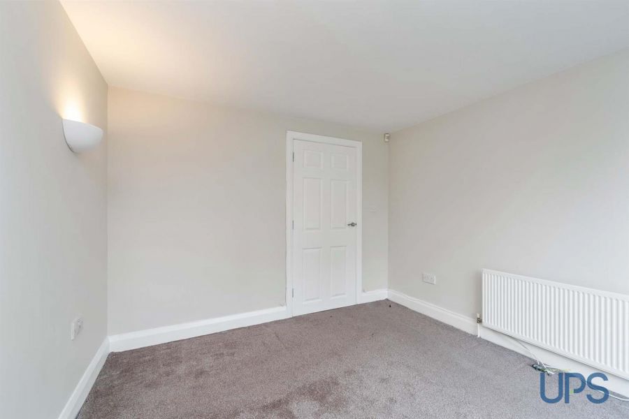 Apt 6 Trench Park