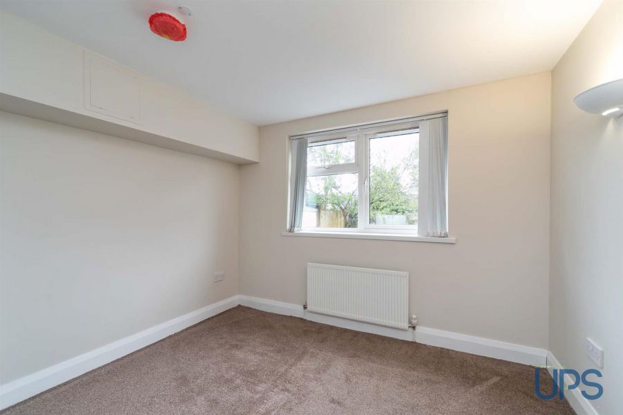 Apt 6 Trench Park