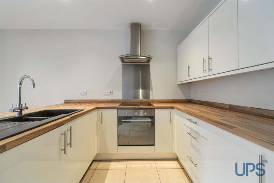 Apt 6 Trench Park