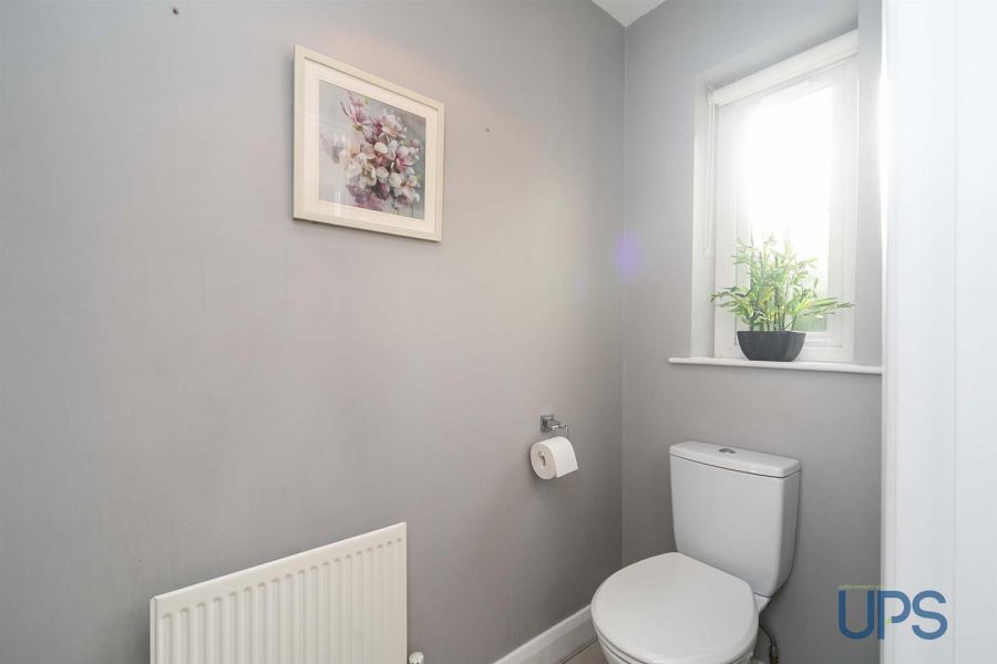 4 Forest Lane, Off Forest Park