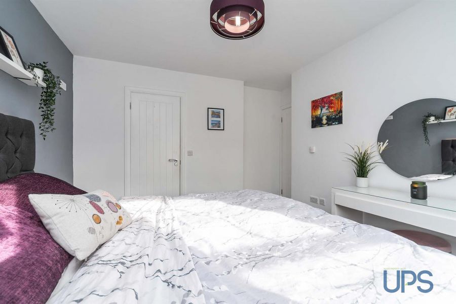4 Forest Lane, Off Forest Park