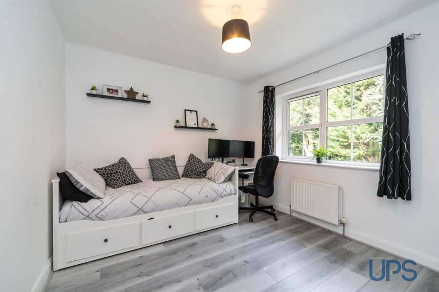 4 Forest Lane, Off Forest Park