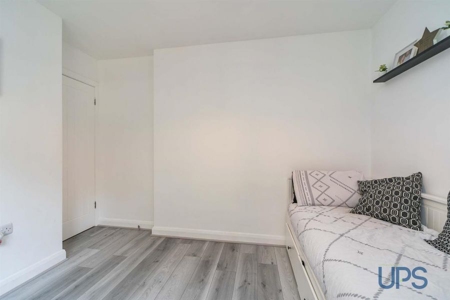 4 Forest Lane, Off Forest Park
