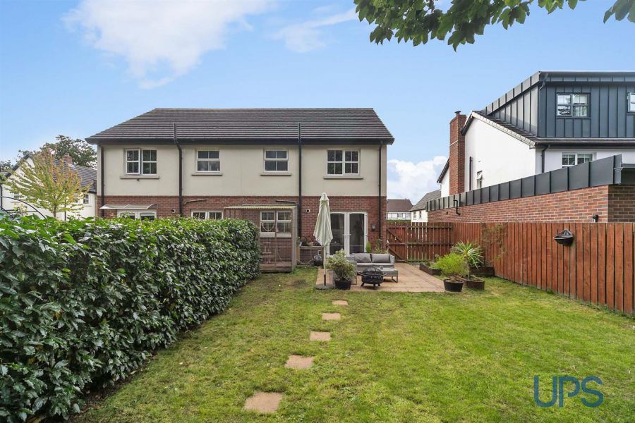 4 Forest Lane, Off Forest Park