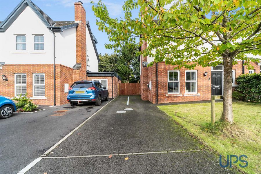 4 Forest Lane, Off Forest Park