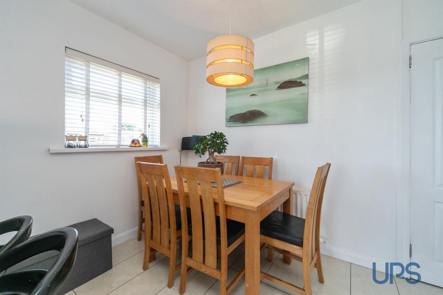 73 Upper Dunmurry Lane