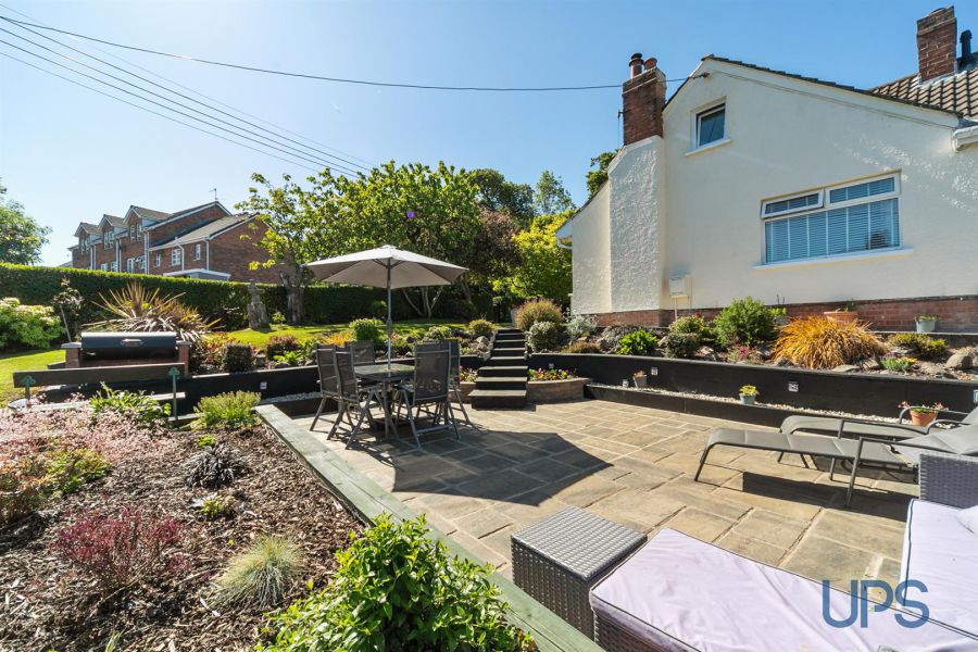 73 Upper Dunmurry Lane